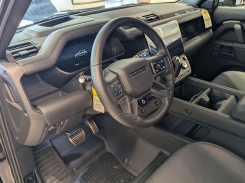 New 2026 Land Rover Defender 110 OCTA AWD/4WD image 13