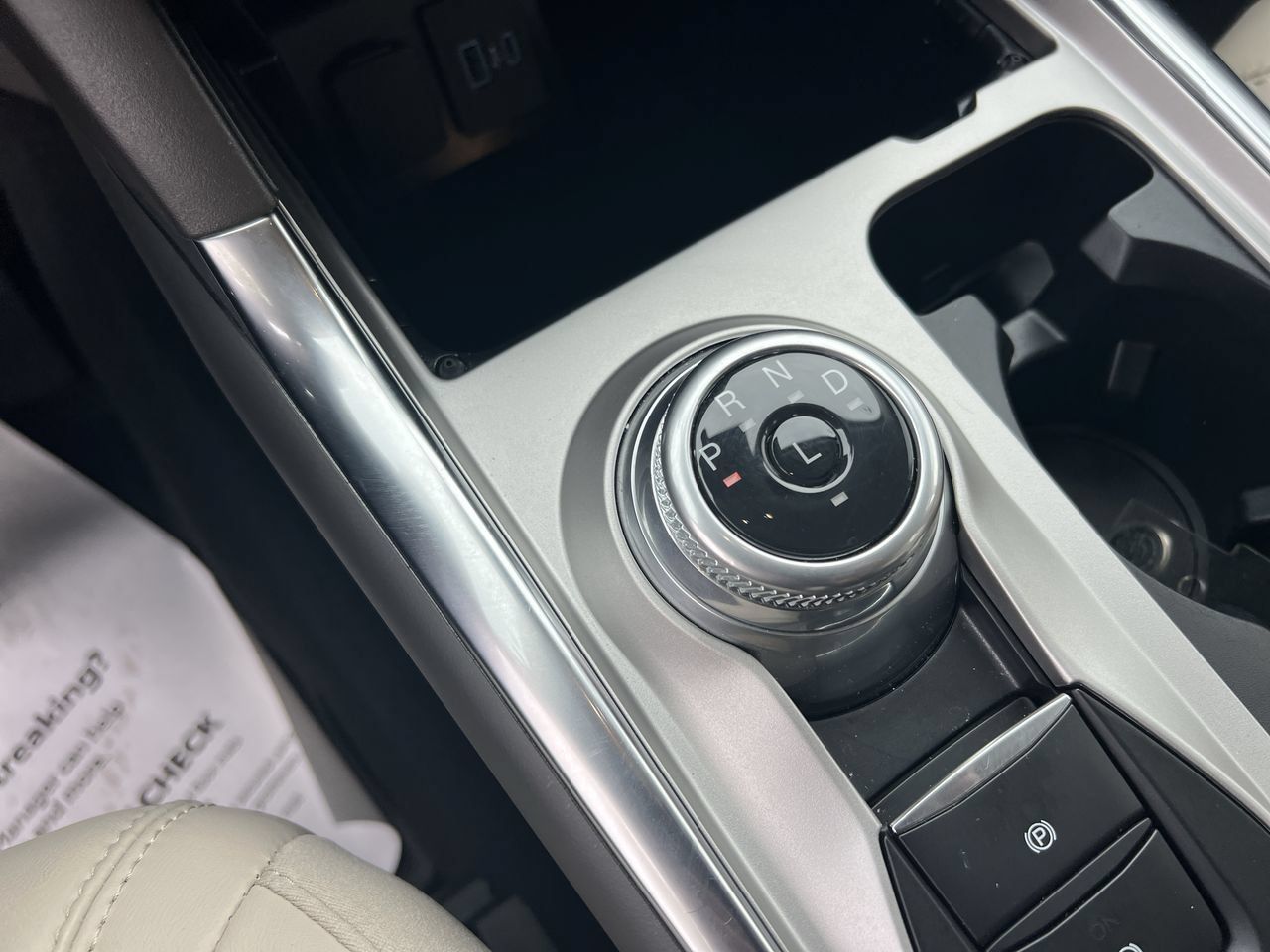 Used 2023 Ford Explorer Platinum w/ Technology Package AWD/4WD image 26