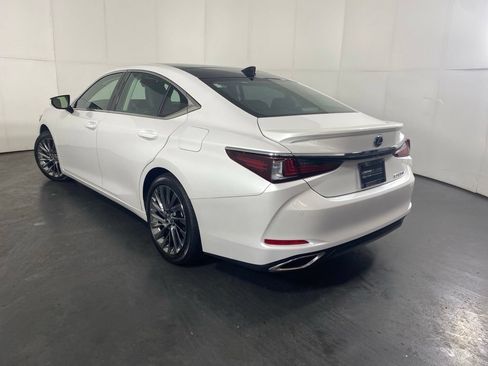 Used 2024 Lexus ES 350 Ultra Luxury w/ Accessory Package (Z1) FWD image 11