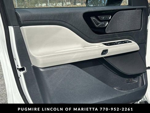 New 2026 Lincoln Aviator 2WD image 10