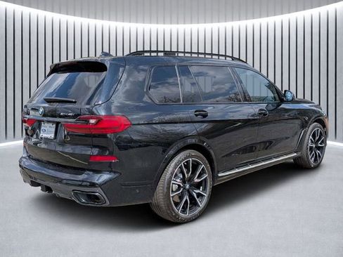 Used 2022 BMW X7 xDrive40i w/ M Sport Package image 3