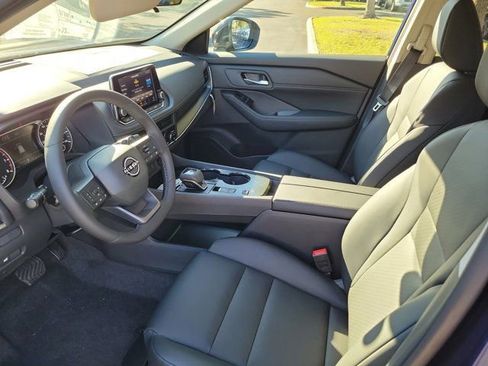 New 2026 Nissan Rogue SV FWD image 8