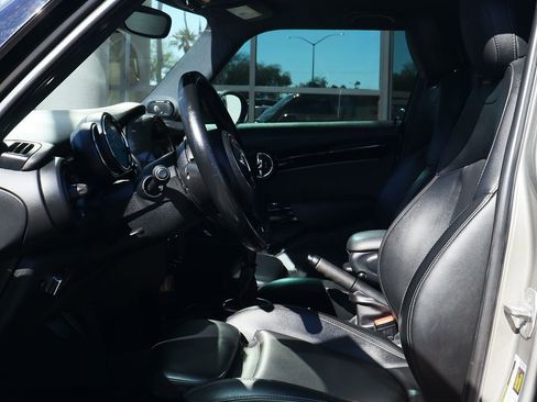 Used 2017 MINI Cooper S image 37