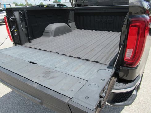Used 2021 GMC Sierra 1500 SLT w/ SLT Premium Package AWD/4WD image 36