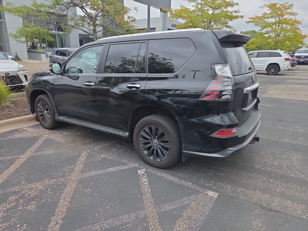 Used 2023 Lexus GX 460 Premium w/ Accessory Package AWD/4WD image 8