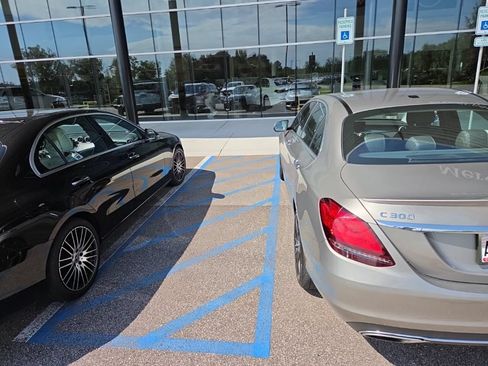Used 2019 Mercedes-Benz C 300 Sedan image 8