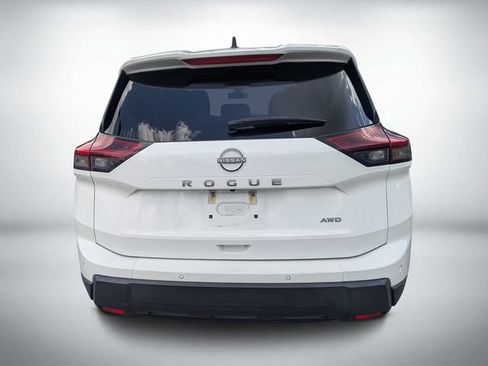 Used 2024 Nissan Rogue S AWD/4WD image 5