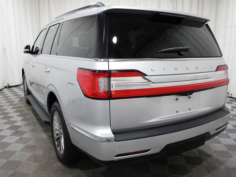 Used 2018 Lincoln Navigator Premiere AWD/4WD image 34
