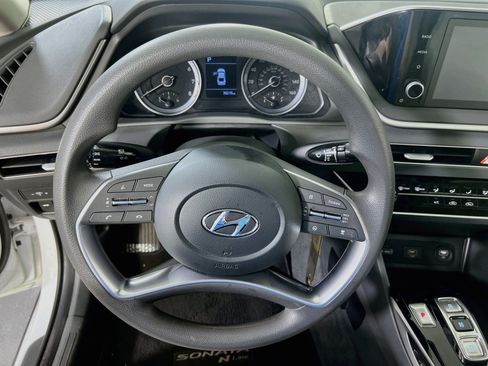 Used 2023 Hyundai Sonata SE FWD image 11