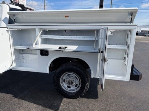 Used 2017 Ford F250 XL w/ Power Equipment Group image 11