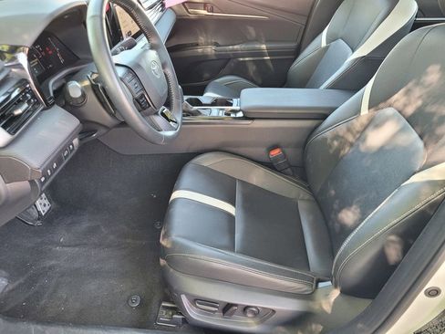 Used 2025 Toyota Camry SE image 20