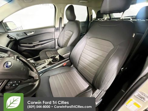 Used 2017 Ford Edge SE w/ Cargo Accessory Package image 23