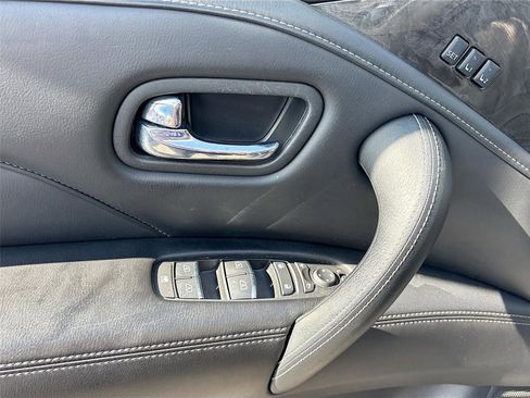 Used 2024 INFINITI QX80 Luxe image 18