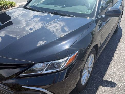 Used 2022 Toyota Camry LE FWD image 1