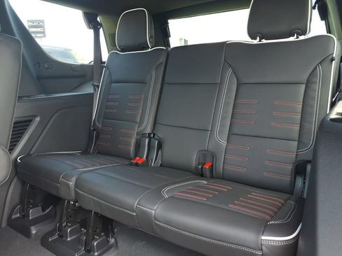 New 2026 GMC Yukon AT4 Ultimate AWD/4WD image 15