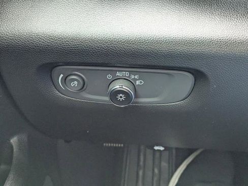 Used 2023 Chevrolet Traverse RS FWD image 33