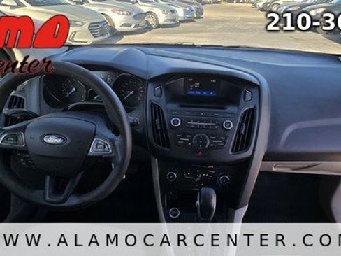 Used 2017 Ford Focus SE image 15