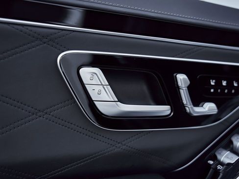 Used 2023 Mercedes-Benz Maybach S 680 4MATIC image 32