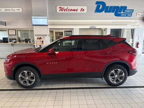 Used 2023 Chevrolet Blazer LT w/ Convenience Package FWD image 6