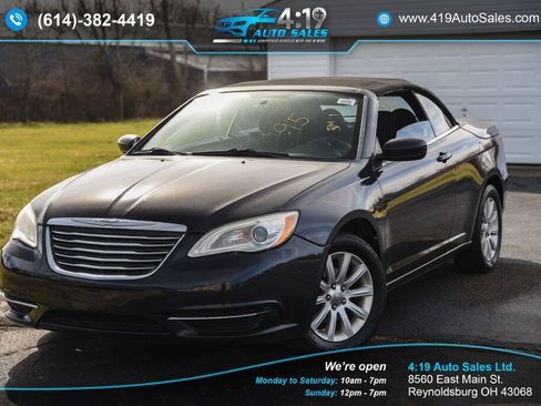 Used 2012 Chrysler 200 Touring FWD image 4