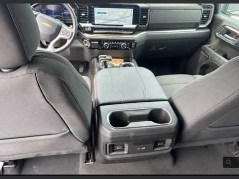 Used 2024 Chevrolet Silverado 1500 LT w/ Z71 Off-Road Package AWD/4WD image 6