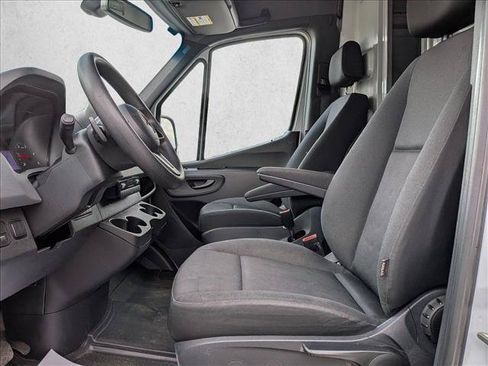 Used 2021 Mercedes-Benz Sprinter 2500 image 17