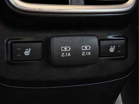 Used 2020 Subaru Outback Touring AWD/4WD image 11
