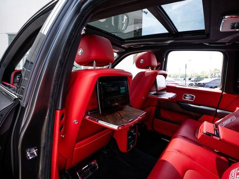 Used 2019 Rolls-Royce Cullinan AWD/4WD image 47