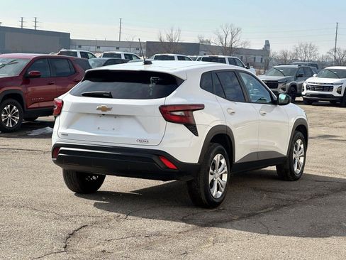 Certified 2024 Chevrolet Trax LS image 5