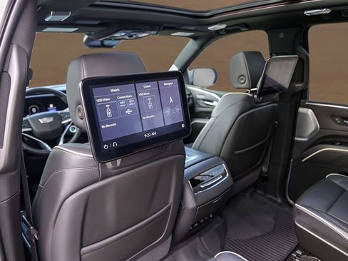 Used 2021 Cadillac Escalade ESV Sport w/ Driver Assist Tech Package AWD/4WD image 29