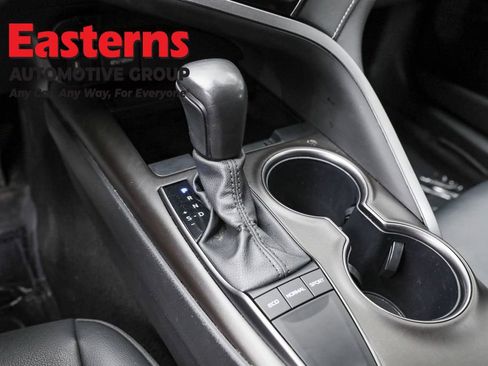 Used 2024 Toyota Camry SE image 13