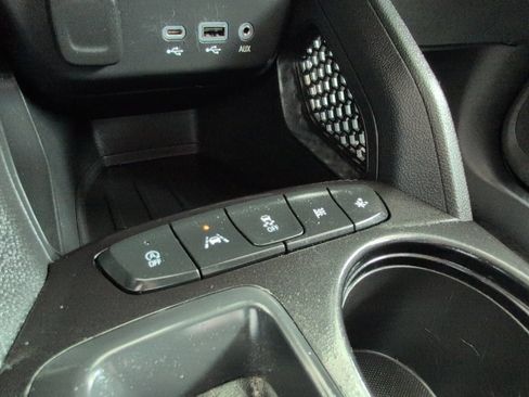 Used 2023 Chevrolet TrailBlazer LT FWD image 22