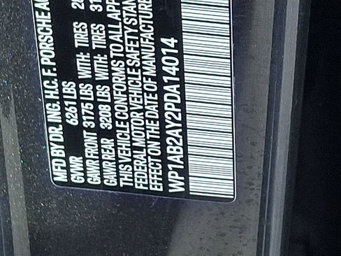 Used 2023 Porsche Cayenne S image 29