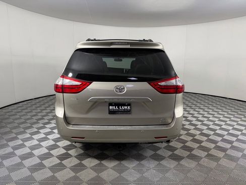 Used 2016 Toyota Sienna XLE w/ XLE Navigation Package image 5