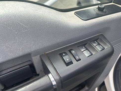 Used 2014 Ford F550 2WD Crew Cab Super Duty image 11