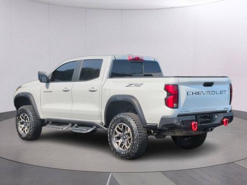 Used 2024 Chevrolet Colorado ZR2 w/ ZR2 Convenience Package III AWD/4WD image 4