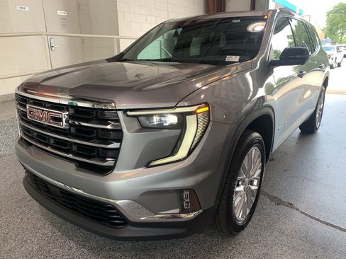Used 2026 GMC Acadia Elevation w/ Elevation Premium Package FWD image 4