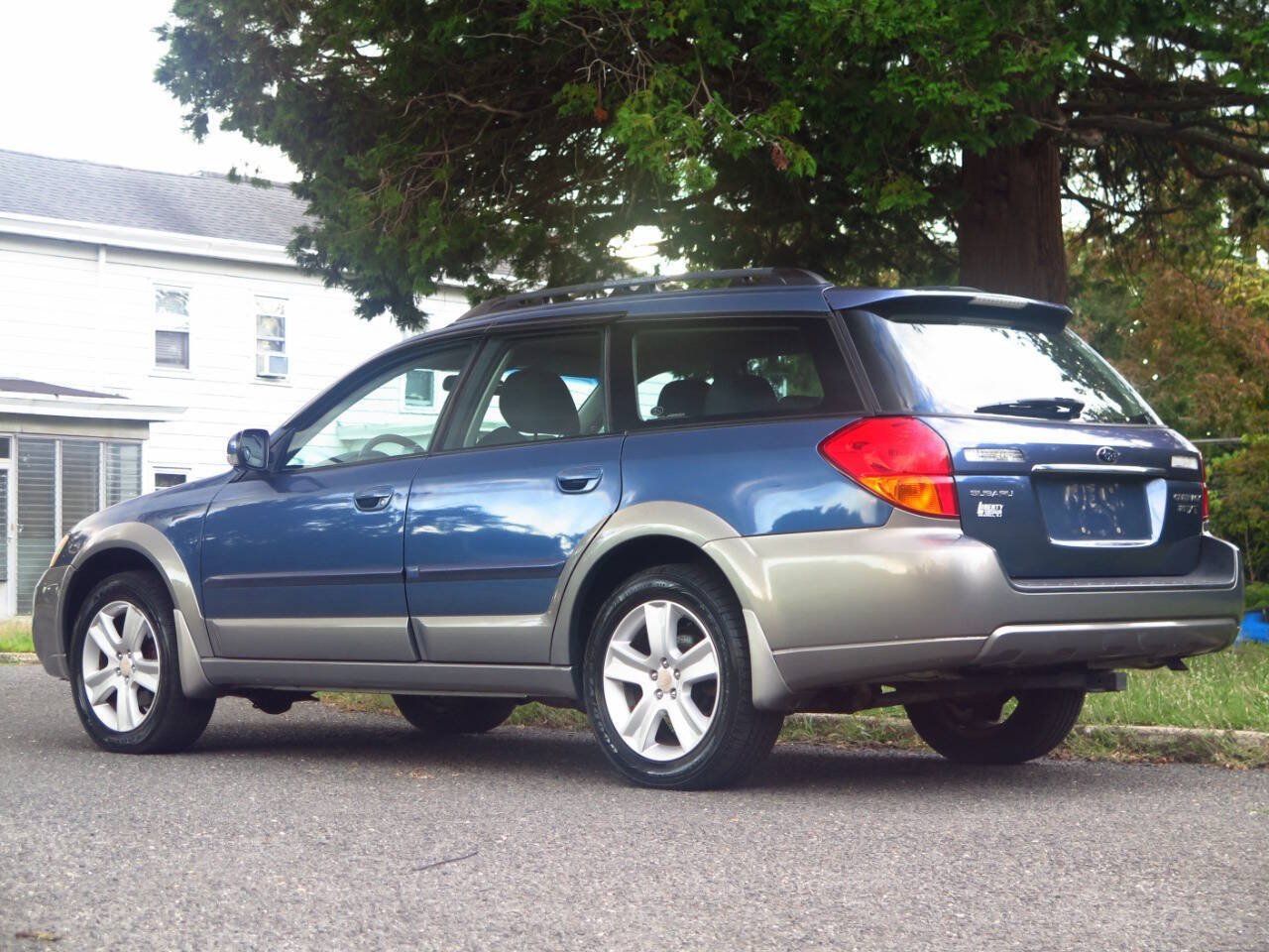 Used 2006 Subaru Outback 2.5XT AWD/4WD image 3