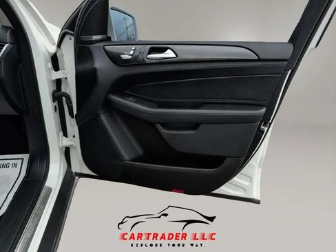 Used 2017 Mercedes-Benz GLE 550e image 21