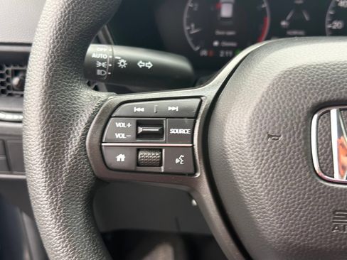 Used 2025 Honda CR-V EX image 16