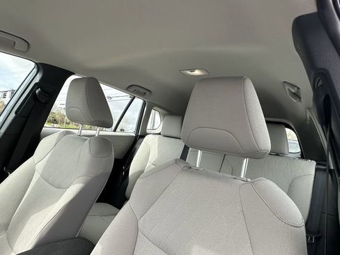 Used 2026 Toyota Corolla Cross L image 31