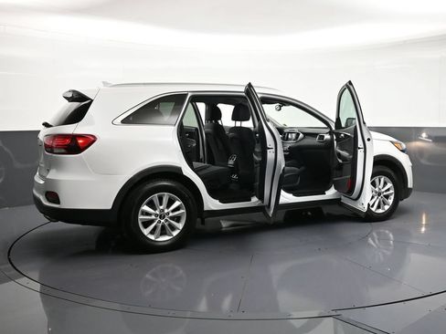 Used 2019 Kia Sorento FWD w/ LX Convenience Package image 32