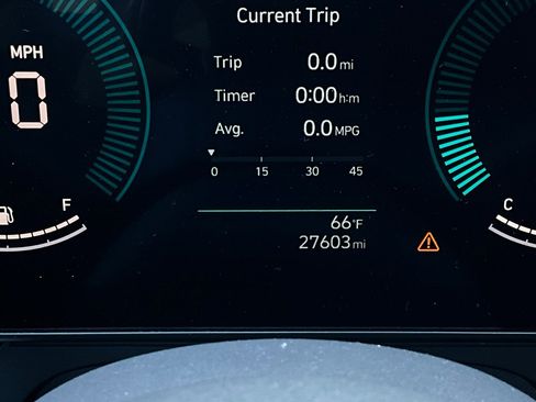 Used 2025 Hyundai Kona SEL image 39