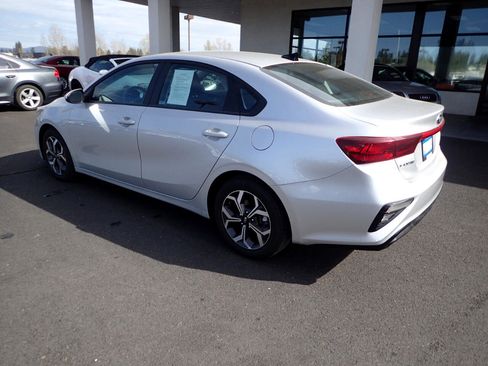 Used 2021 Kia Forte LXS image 3