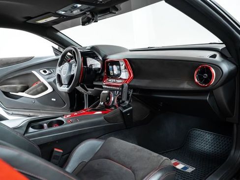 Used 2017 Chevrolet Camaro ZL1 RWD image 22