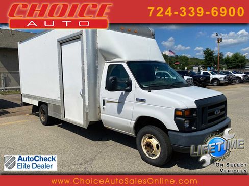 Used 2017 Ford E-450 and Econoline 450 Super Duty image 1