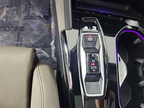 Used 2025 Audi Q5 Premium Plus w/ Premium Plus image 24