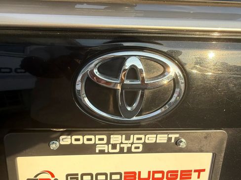 Used 2019 Toyota RAV4 Limited AWD/4WD image 63