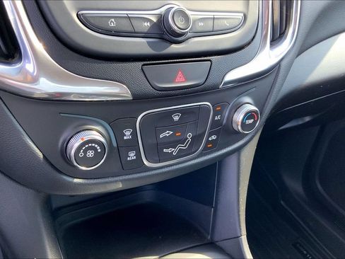 Used 2019 Chevrolet Equinox LT AWD/4WD image 30