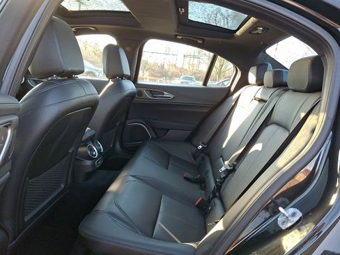 Used 2023 Alfa Romeo Giulia Ti image 10